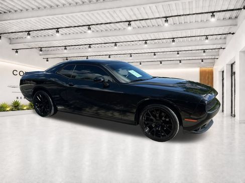 Used 2015 Dodge Challenger R/T Plus RWD image 13