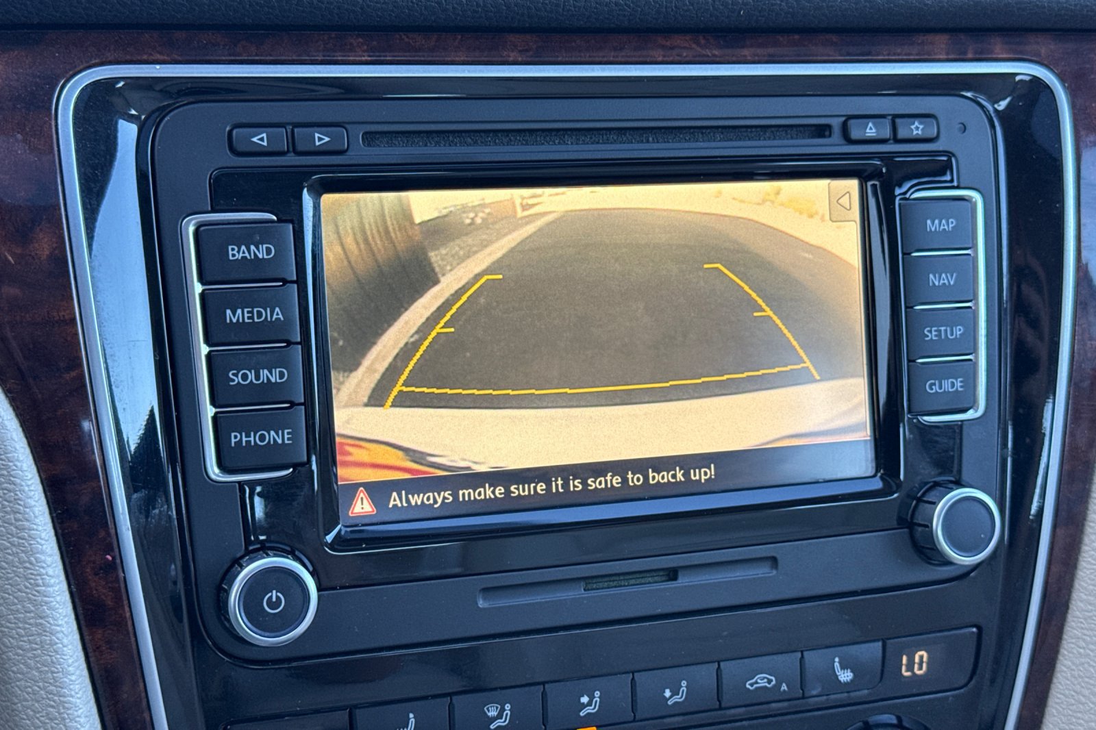 Used 2013 Volkswagen Passat TDI SEL Premium FWD image 19