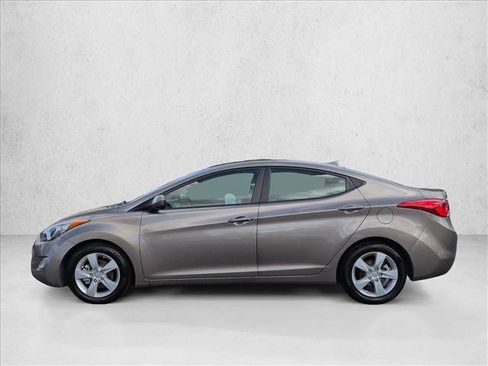 Used 2013 Hyundai Elantra GLS w/ Preferred Pkg image 9