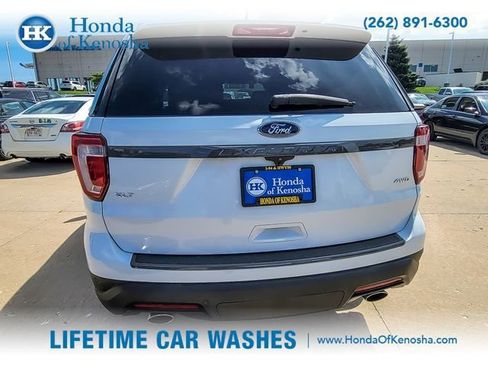Used 2019 Ford Explorer XLT w/ Equipment Group 202A AWD/4WD image 6