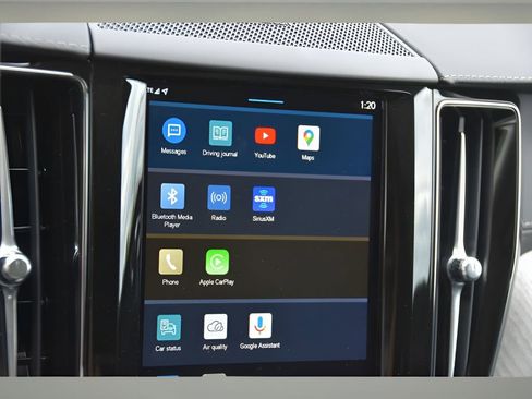 Certified 2025 Volvo XC60 B5 Ultra w/ Protection Package Premier image 19