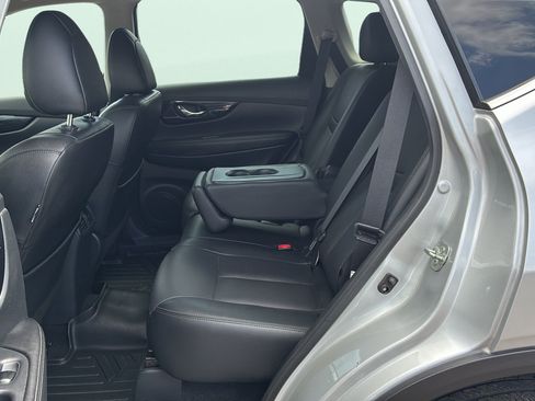 Used 2020 Nissan Rogue SL AWD/4WD image 14