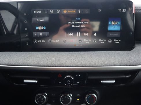 Certified 2025 Nissan Kicks SV image 20