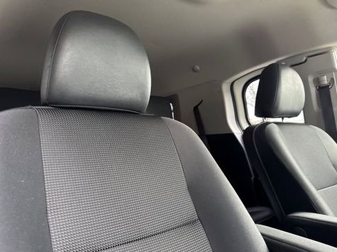 Used 2014 Toyota FJ Cruiser 4WD image 17