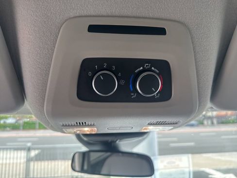 Used 2025 Ford Transit 350 XLT RWD image 22
