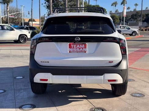 New 2026 Nissan Kicks SR w/ Illumination Package image 6