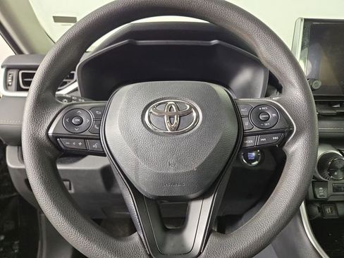 Used 2025 Toyota RAV4 XLE image 21