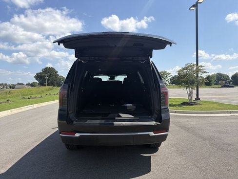 Used 2026 Chevrolet Tahoe LS RWD image 18
