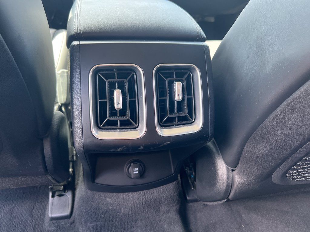 Certified 2024 Kia Sorento S w/ Panoramic Sunroof Package FWD image 16