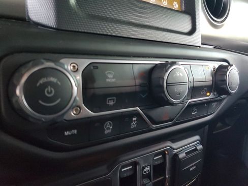 Used 2023 Jeep Gladiator Sport AWD/4WD image 22