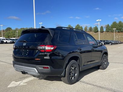 New 2025 Honda Pilot TrailSport
