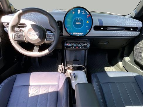 Used 2025 MINI Cooper S FWD image 15