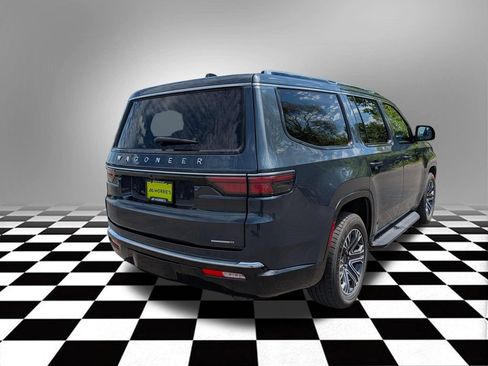 Used 2024 Jeep Wagoneer Series II w/ Flexible Seating Group AWD/4WD image 8