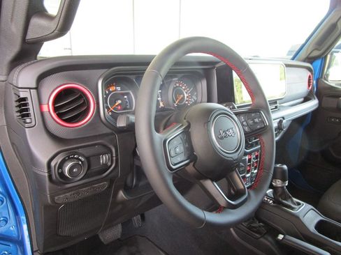 Used 2024 Jeep Wrangler Unlimited Rubicon w/ Technology Group AWD/4WD image 35