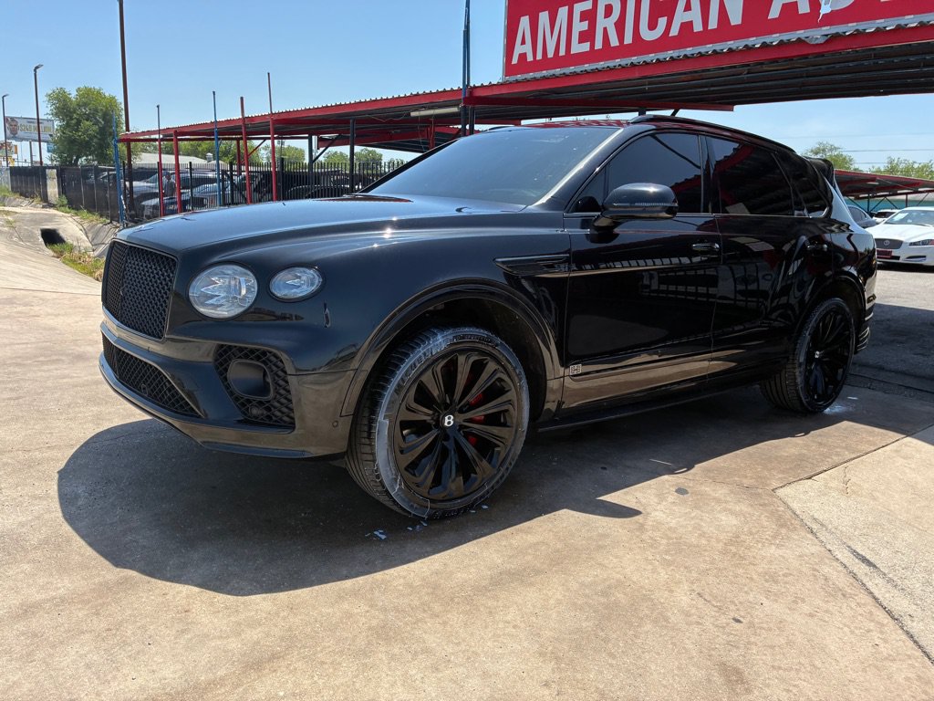 Used 2021 Bentley Bentayga AWD/4WD image 3