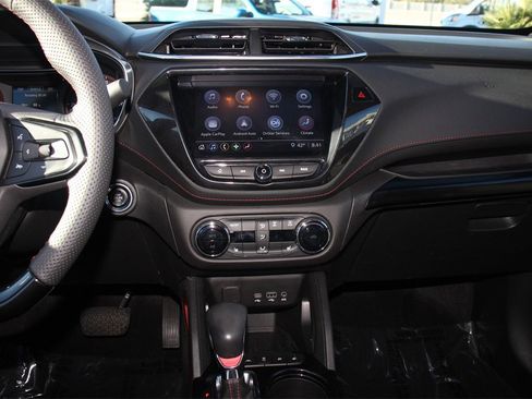 Used 2023 Chevrolet TrailBlazer RS w/ Convenience Package image 18