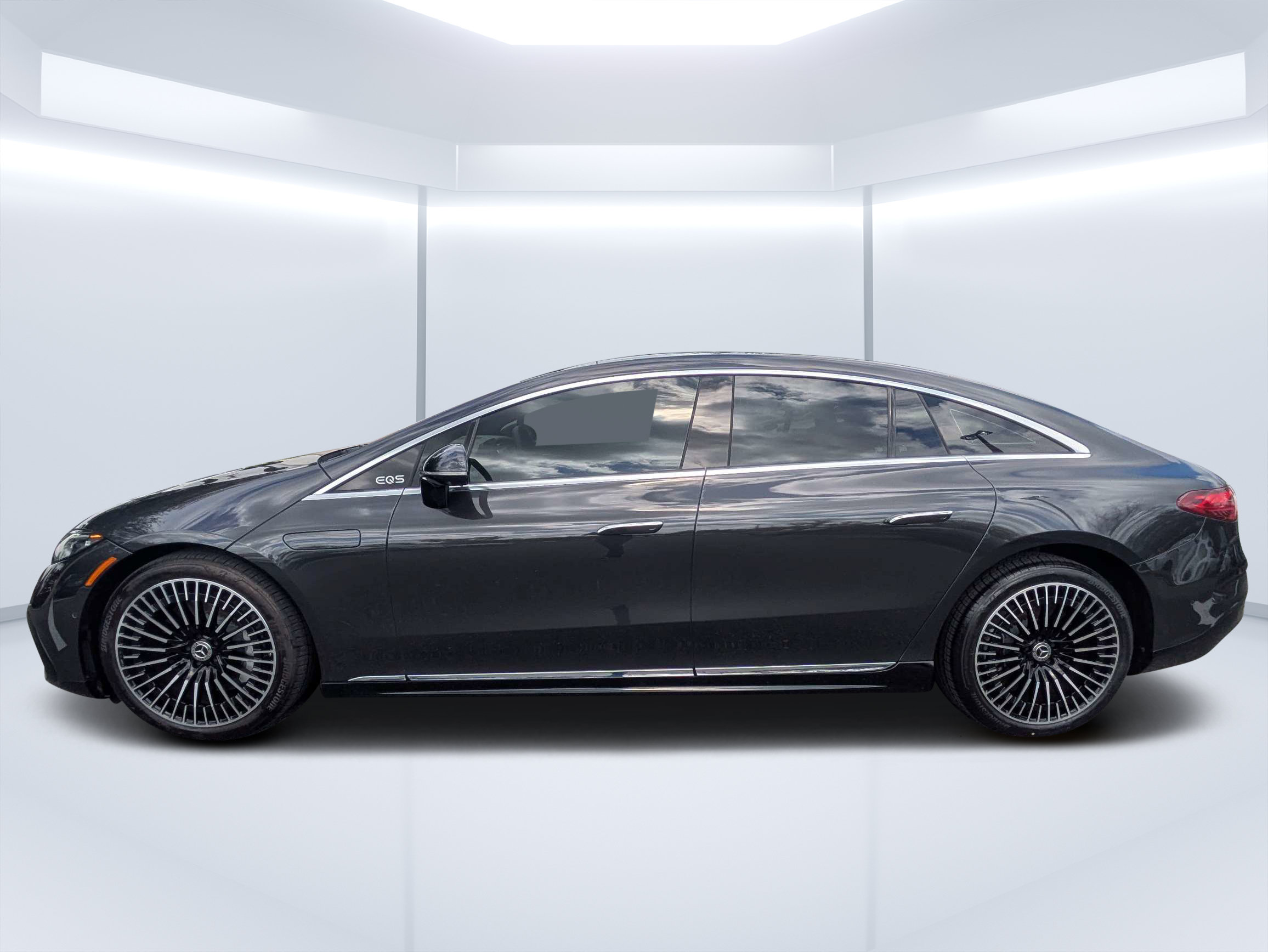 Used 2022 Mercedes-Benz EQS 450+ Sedan image 6