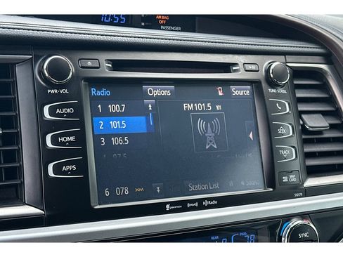 Used 2017 Toyota Highlander XLE image 20