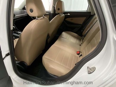 Used 2021 Volkswagen Jetta image 9