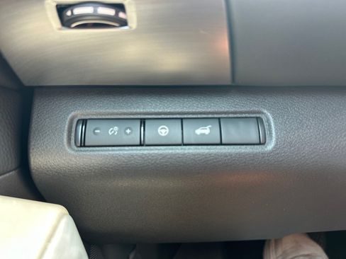 Used 2025 Nissan Pathfinder Rock Creek AWD/4WD image 15