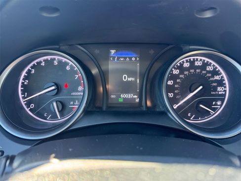 Used 2024 Toyota Camry SE image 25