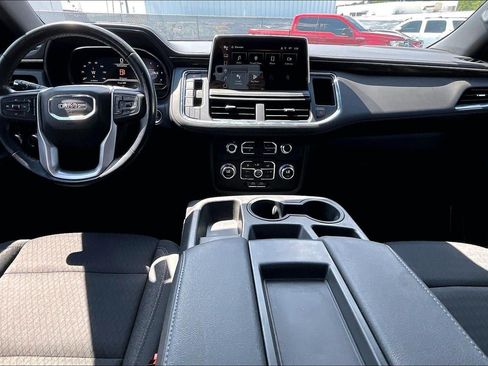 Used 2023 GMC Yukon SLE AWD/4WD image 15