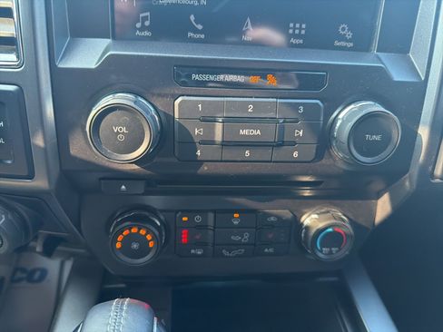 Used 2018 Ford F150 XLT w/ Equipment Group 302A Luxury image 15