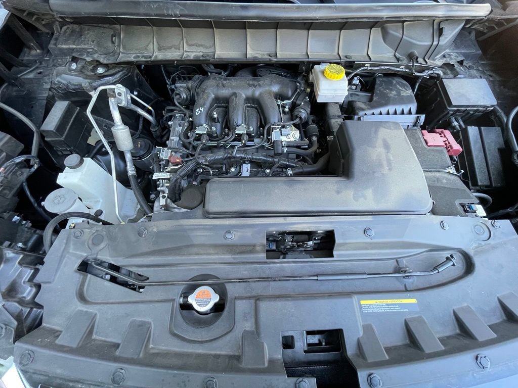 Used 2025 Nissan Pathfinder SL AWD/4WD image 34