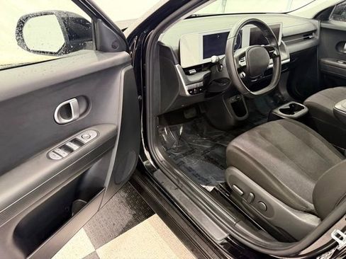 Used 2024 Hyundai Ioniq 5 SE image 31