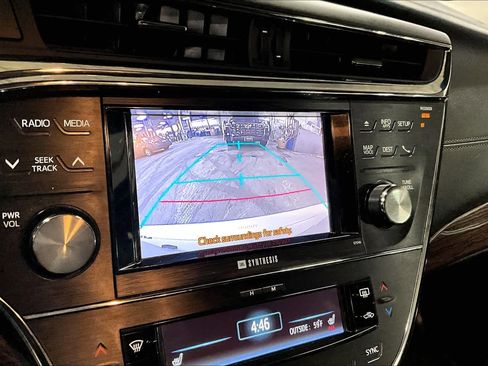 Used 2013 Toyota Avalon Limited image 27