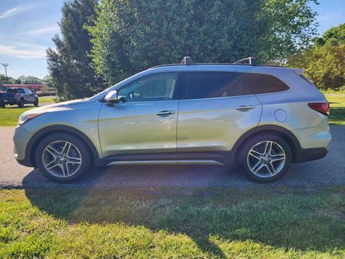 Used 2017 Hyundai Santa Fe Limited AWD/4WD image 1