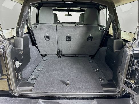 Used 2022 Jeep Wrangler Unlimited Sport image 23