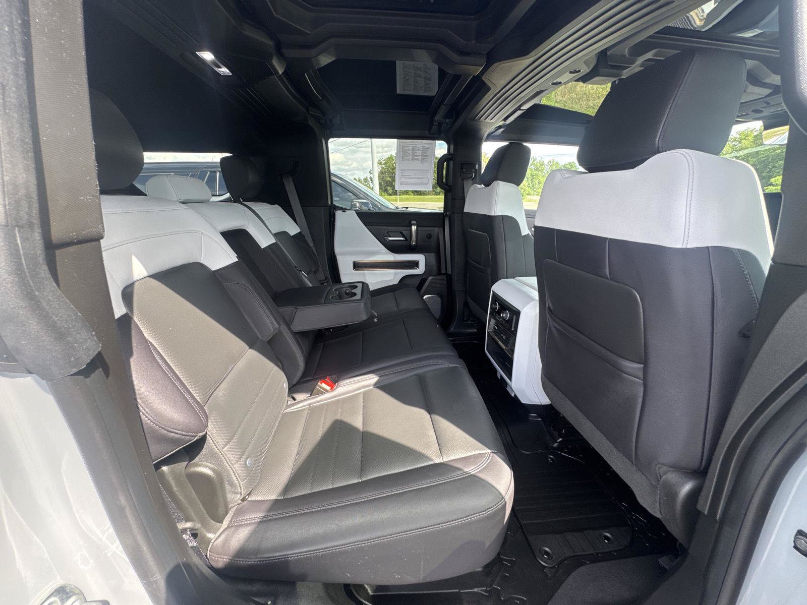 Used 2025 GMC Hummer EV 3X AWD/4WD image 16