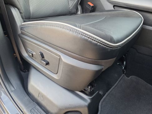 Used 2025 RAM 3500 Laramie image 30