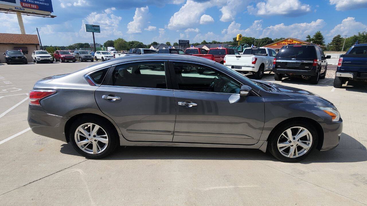 Used 2014 Nissan Altima 2.5 SV w/ Convenience Package FWD image 7