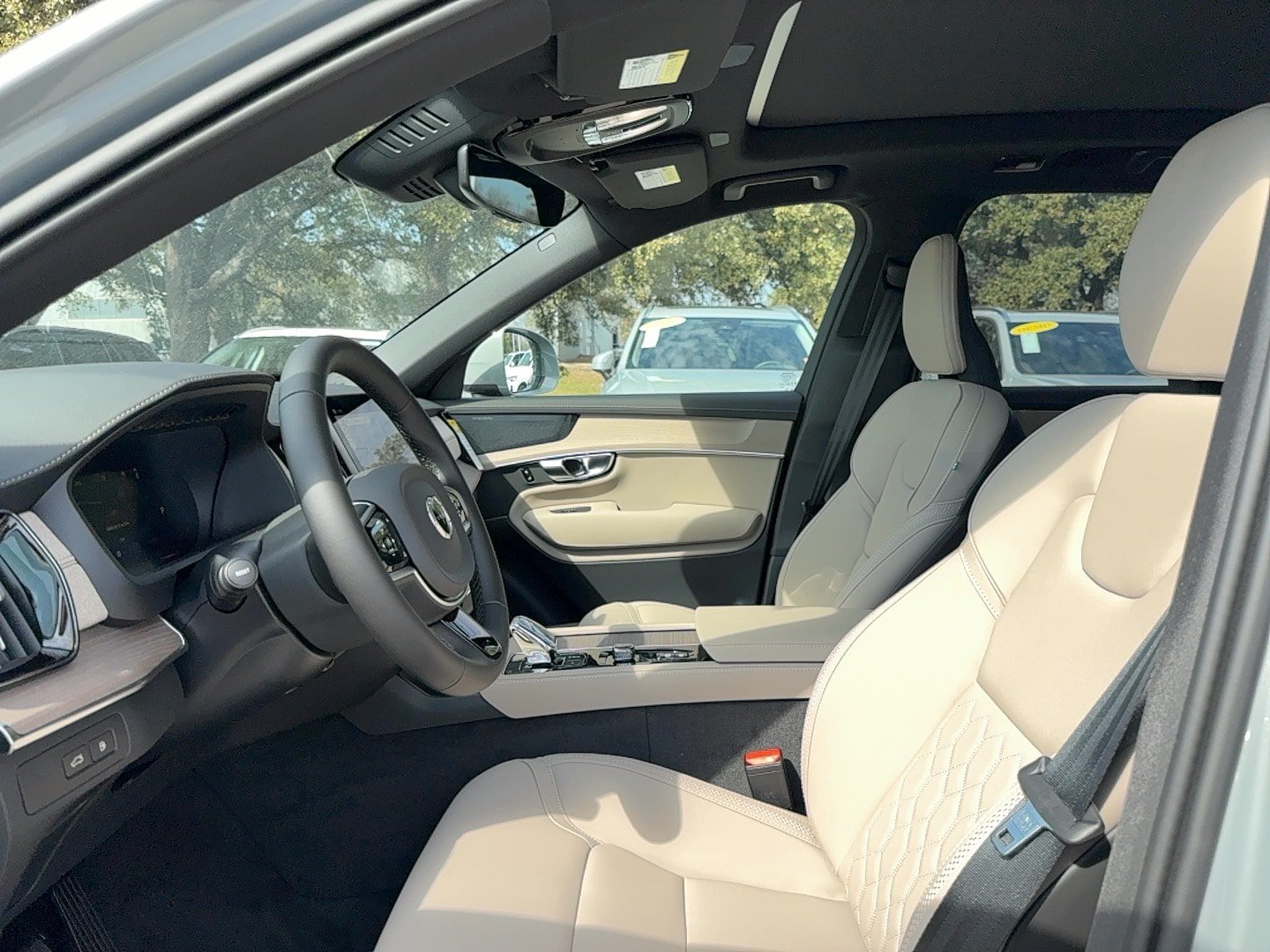 New 2026 Volvo XC90 T8 Plus w/ Protection Package AWD/4WD image 11