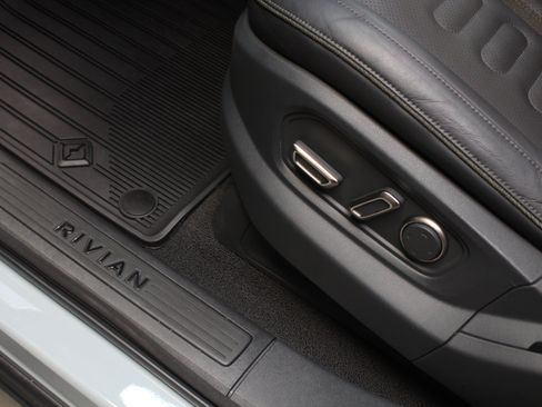Used 2022 Rivian R1T Adventure AWD/4WD image 49