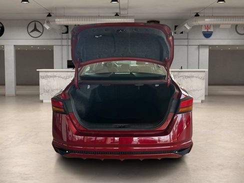 Used 2024 Nissan Altima 2.5 SV FWD image 5