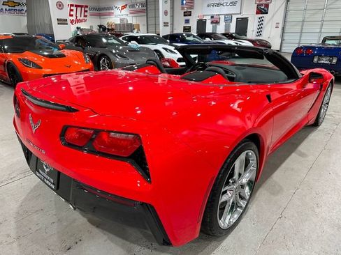 Used 2018 Chevrolet Corvette Stingray Convertible w/ 3LT Preferred Equipment Group RWD image 28