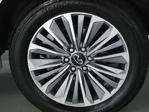 Used 2025 INFINITI QX80 Sensory AWD/4WD image 43