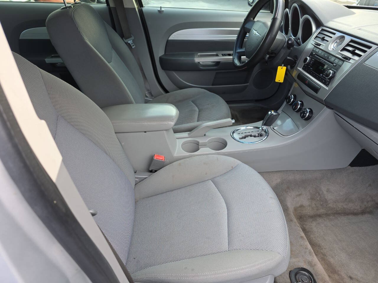 Used 2008 Chrysler Sebring Touring FWD image 12