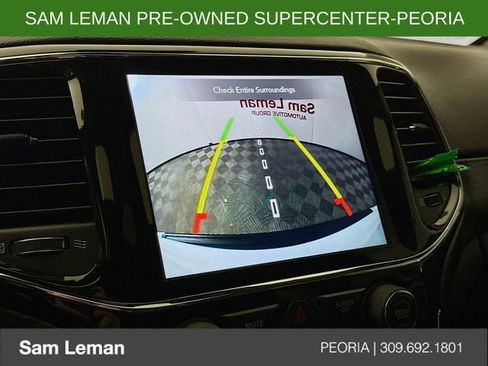 Used 2022 Jeep Grand Cherokee Laredo X image 14