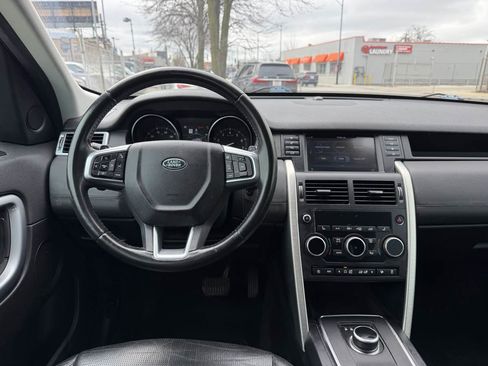 Used 2018 Land Rover Discovery Sport HSE image 19