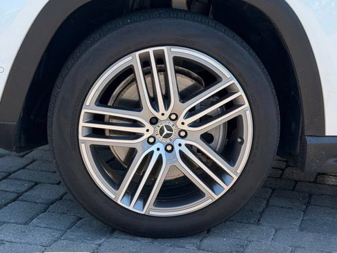 Used 2021 Mercedes-Benz GLS 450 4MATIC image 13