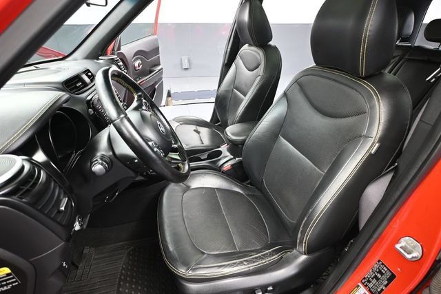 Used 2014 Kia Soul + w/ Primo Package FWD image 17