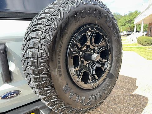 Used 2022 Ford Bronco Wildtrak image 10