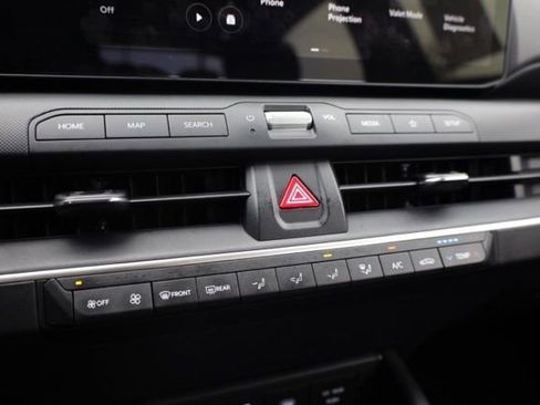 Certified 2025 Kia K4 LXS image 27