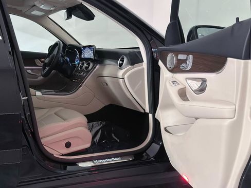 Used 2021 Mercedes-Benz GLC 300 4MATIC w/ Multimedia Package image 24