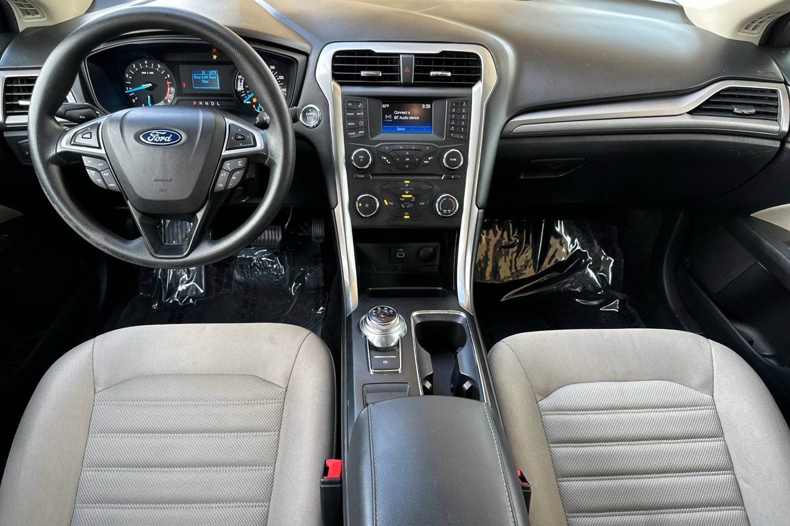 Used 2018 Ford Fusion S FWD image 13