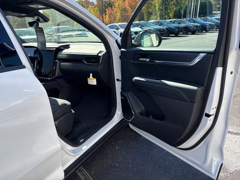 New 2026 GMC Acadia Elevation image 41